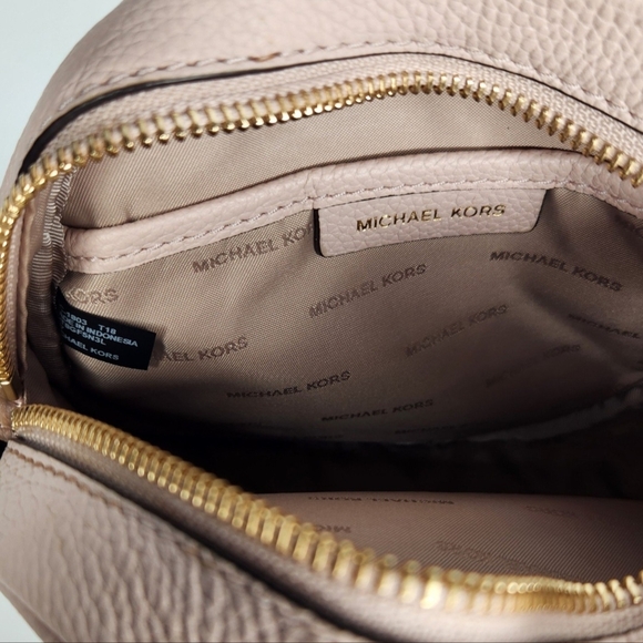 Michael Kors Pebbled Leather Canteen Crossbody Purse Blush Light Pink Gold Round - Picture 9 of 12